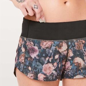 Lululemon Speed Up Short *2.5" Frosted Rose Multi / Black (size 4)